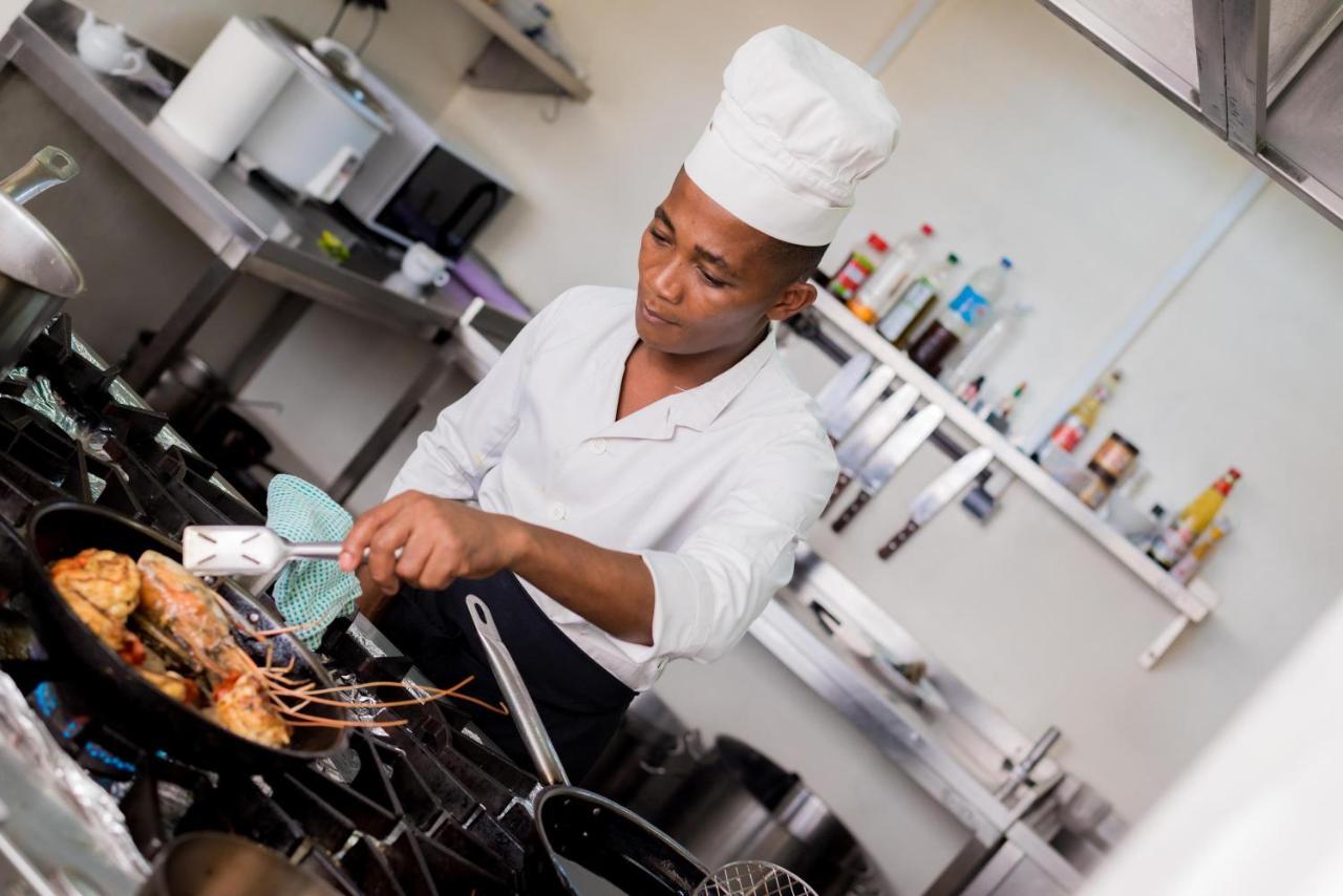 Baobab Tree Hotel & Spa Mahajanga Eksteriør billede